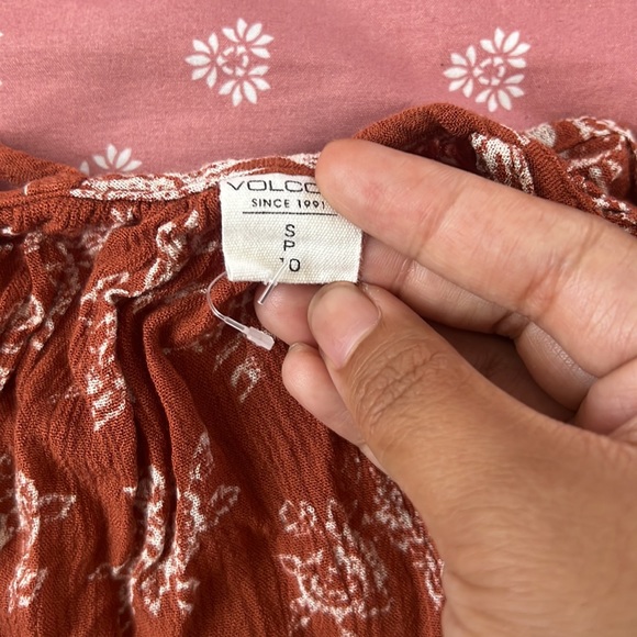 Volcom Top - Picture 4 of 4